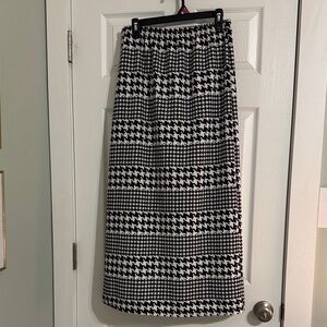 Black & White Houndstooth Maxi Skirt